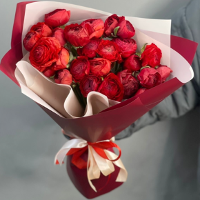 Букет из 21 красного ранункулюса в Домодедово