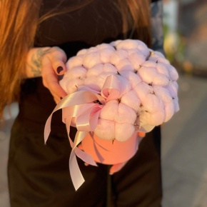 Композиция в шляпной коробке мини из хлопка в Домодедово