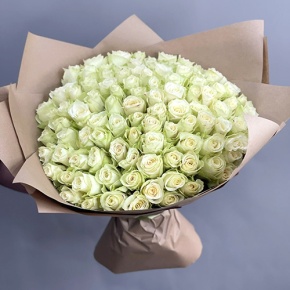 Букет 101 белая роза кения (40 см) в Домодедово