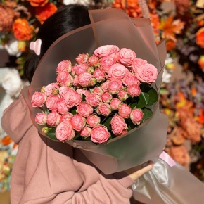 Букет из 11 пионовидных кустовых роз (60 см) в Домодедово