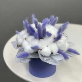 Композиция в шляпной коробке мини из хлопка и лагуруса в Домодедово