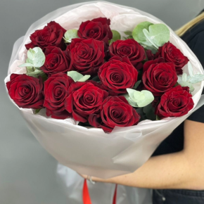 Букет из 13 роз Эквадор Эксплорер (60 см) в Домодедово