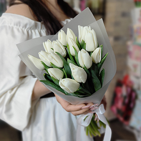 Букет из 15 белых тюльпанов в Домодедово