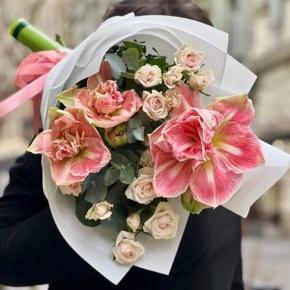 Букет "Анель" из амариллисов и кустовых роз в Домодедово