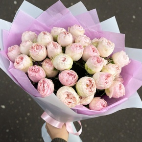 Букет из 11 кустовых пионовидных роз Мэнсфилд парк в Домодедово