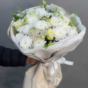 Букет "Меланхолия" из роз и хризантем в Домодедово