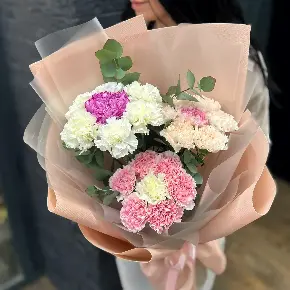 Трендовый букет " Ромашки из гвоздик" в Домодедово