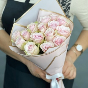 Букет из 15 пудровых роз Кения (40 см) в Домодедово