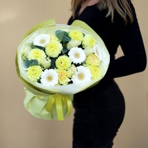 Букет "Лимонный" из георгин, диантусов, роз, гербер и эвкалипта в Домодедово