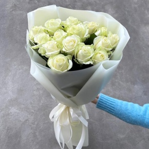 Букет "Умка" из 15 белых роз (50 см) в Домодедово