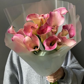 Букет из 13 нежных калл в Домодедово