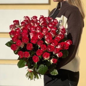 Букет из 51 рубиновой розы (50 см) в Домодедово