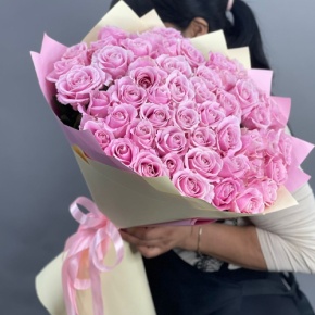 Букет из 51 пастельной розы Аваланж (60 см) в Домодедово