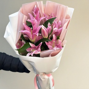 Монобукет из 9 ароматных розовых лилий в Домодедово