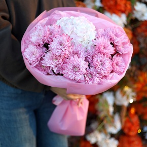 Букет "Гёрлз" из хризантем и гортензии в Домодедово