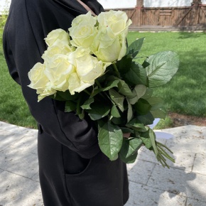 Букет из 9 белых роз (70 см) в Домодедово