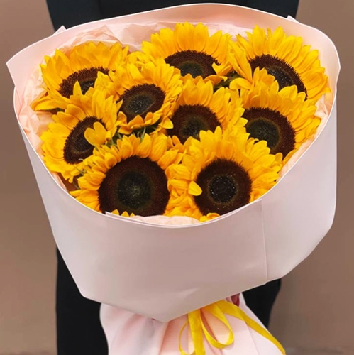 Букет "Солнечный рассвет" из 9 подсолнухов в Домодедово