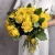 Букет из 25 лимонных роз с рускусом (40 см) в Домодедово Букет из 25 лимонных роз с рускусом (40 см) в Домодедово